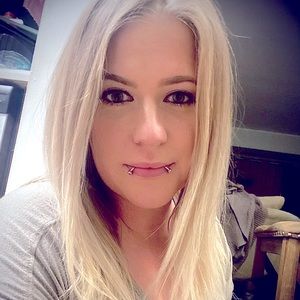 Meet your Posher, Polly